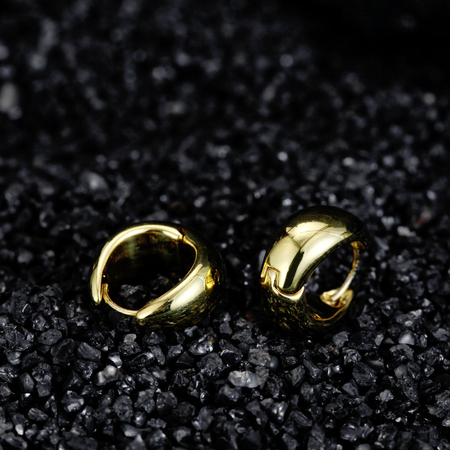 Vola Petite Earrings