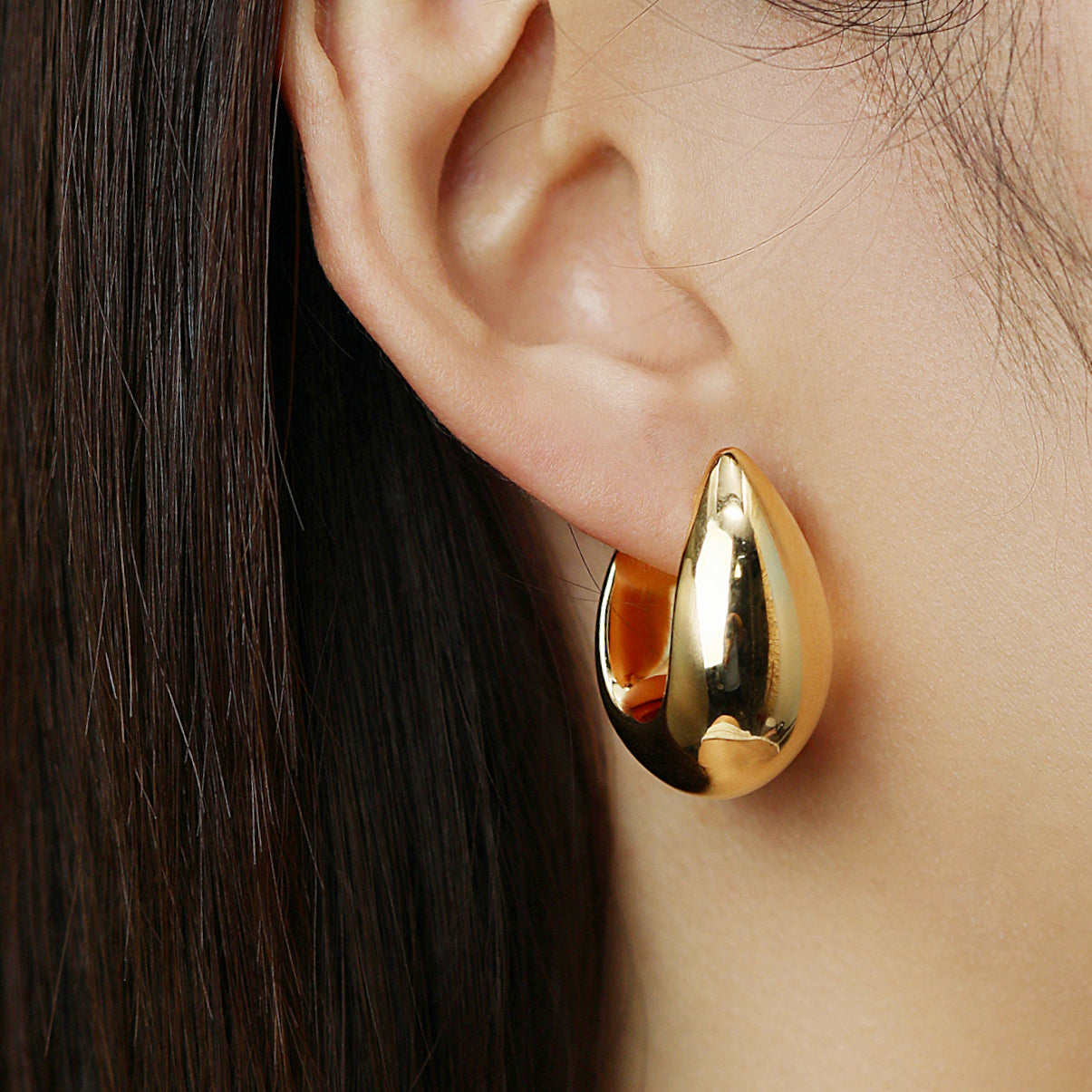 Vola Earrings