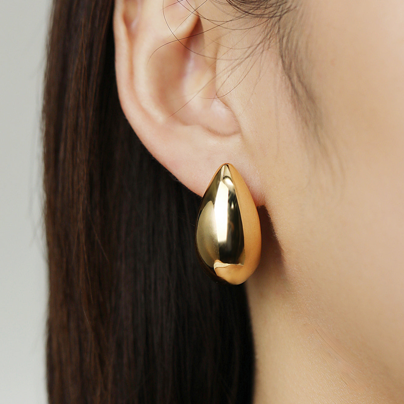 Vola Earrings